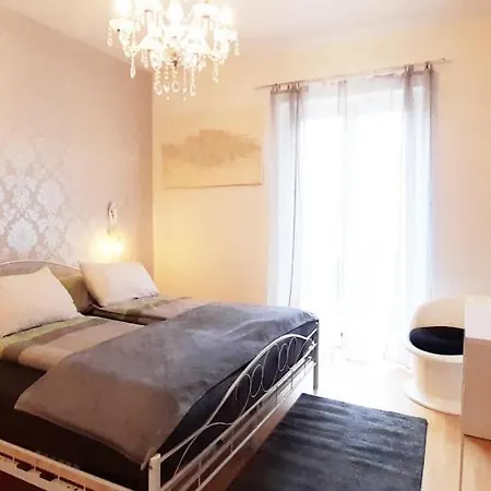 Homesuitehome Alojamento de Acomodação e Pequeno-almoço Merano
