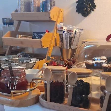 Home Suite Home Bed & Breakfast 住宿加早餐酒店