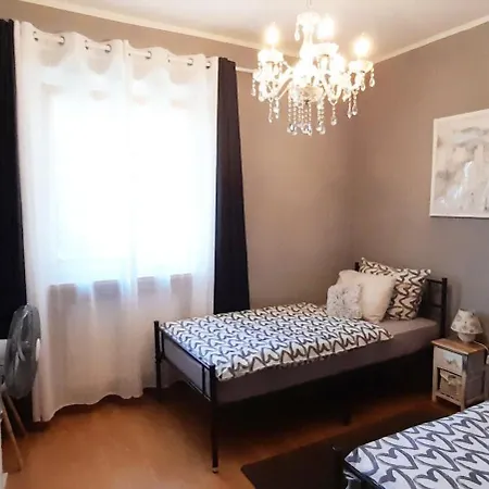 Home Suite Home Bed & Breakfast 住宿加早餐酒店 3*